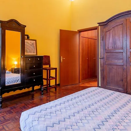 In Centro, 5 Posti Letto: Ca' Cybeles Apartment Turin