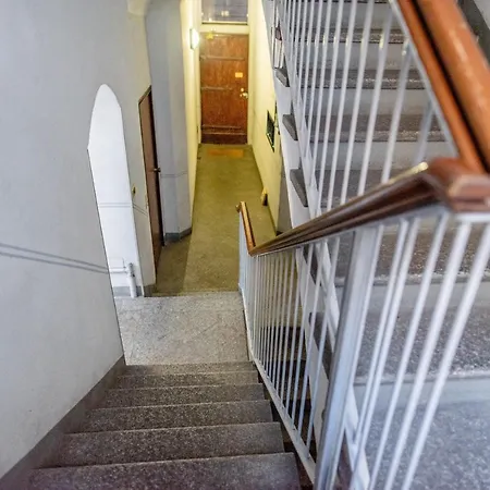 Apartment In Centro, 5 Posti Letto: Ca' Cybeles *