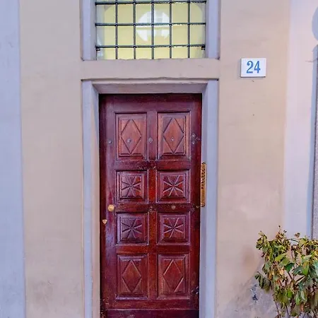 Apartment In Centro, 5 Posti Letto: Ca' Cybeles *