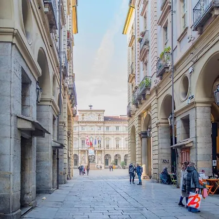 Apartment In Centro, 5 Posti Letto: Ca' Cybeles *
